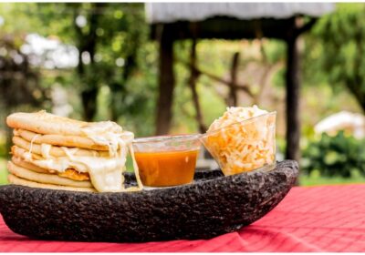 Lugares donde hacer turismo gastronómico y degustar las tradicionales pupusas salvadoreñas